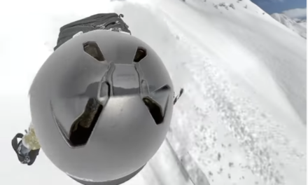 La GoPro d’un esquiador enregistra com l’engoleix una allau