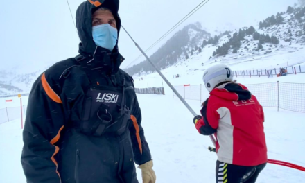 Les escoles d’esquí del Ripollès reclamen un pla de rescat per al sector