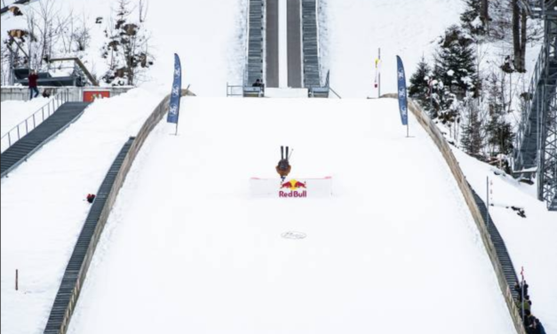 Increïble salt de Fabian Bösch al trampolí d’Engelberg