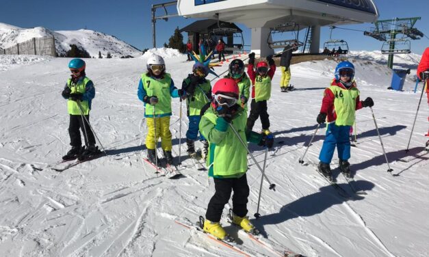 El programa Esport Blanc Escolar 2020-2021 comença al Pirineu català amb prop de 1.700 alumnes de 44 escoles
