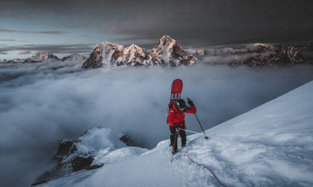 Les millors fotos de la snowboarder Marion Haerty al Pico Lobuche del Nepal