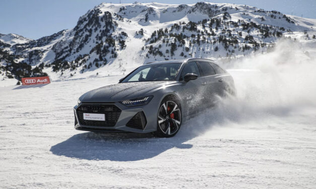 El vídeo de com és una Audi winter driving experience