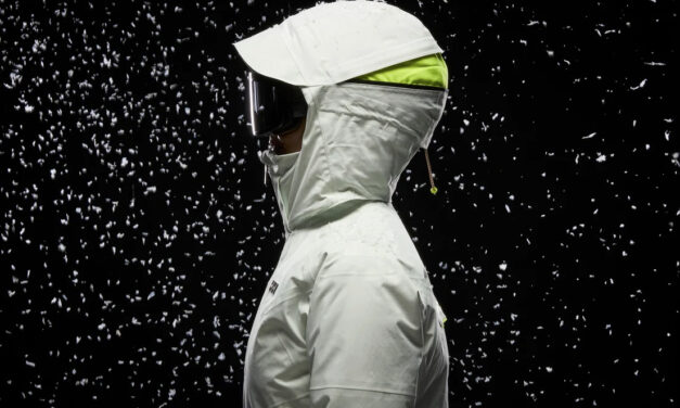 Atlas Infinity Stretch, la primera jaqueta d’esquí amb membrana elàstica de Helly Hansen amb dos premis Red Dot Design