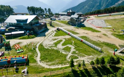 Pal Arinsal i Grandvalira donen el tret de sortida a l’estiu amb un cap de setmana ple de ciclisme i noves experiències familiars